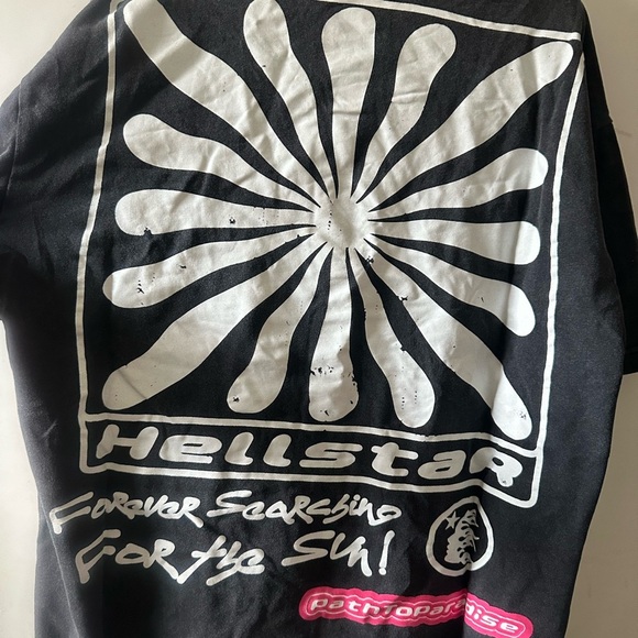 Hellstar Record’s “Forever searching for the sun” T-shirt - Picture 1 of 3
